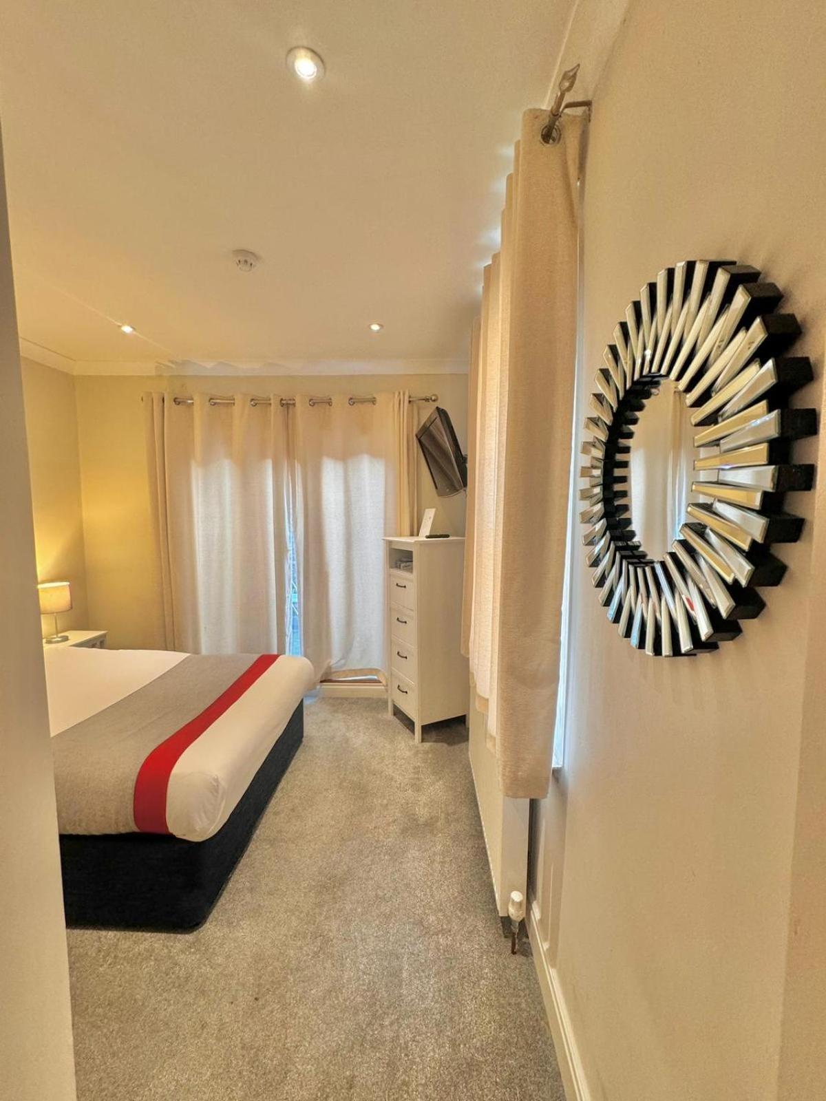 The Beverley Apartments London - Victoria Exterior photo